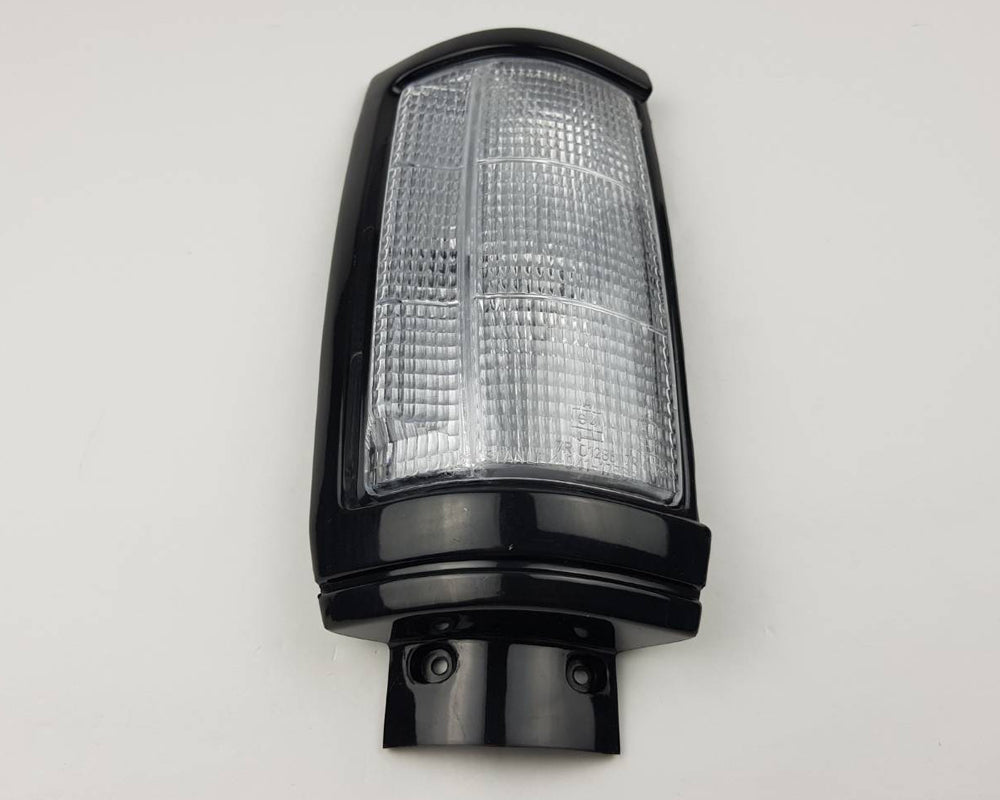Front Corner Turn Signal Light for Mitsubishi L200 Cyclone K14 – Black / Clear Lens – LH / RH R