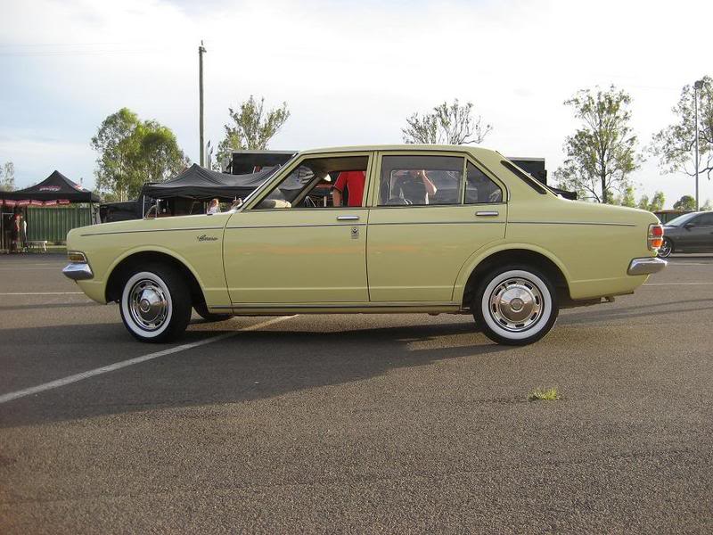 Weatherstrip Door Rubber Rear Door Left LH for 1970-1973 Toyota Corona RT80 RT81 4 doors Sedan 67872-20030