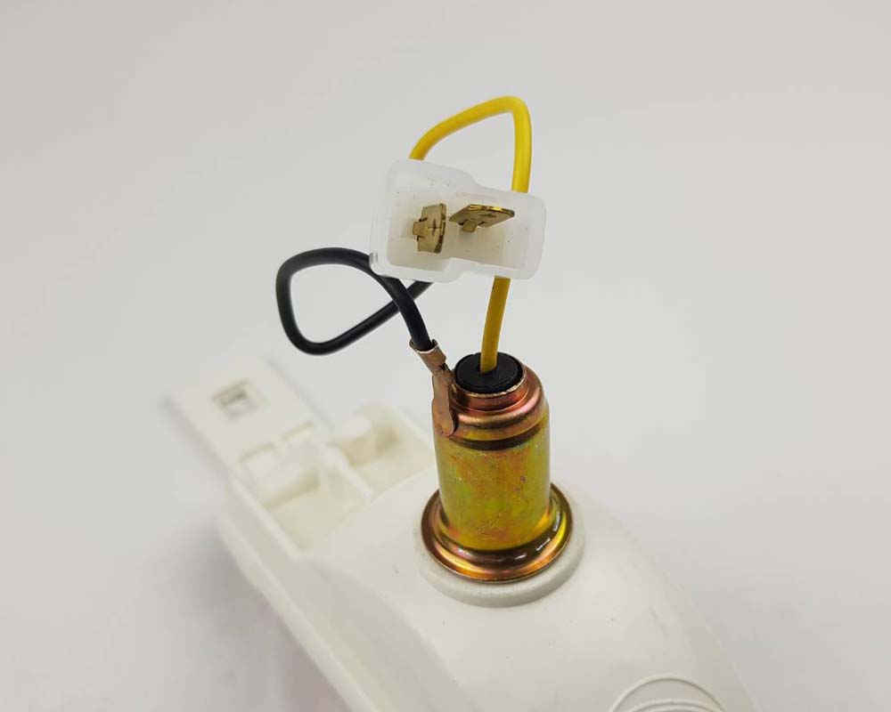 Front Bumper Turn Signal Light – Amber for 1981–1984 Toyota Hilux LN30 / LN40 / RN30 / RN40 product view 3