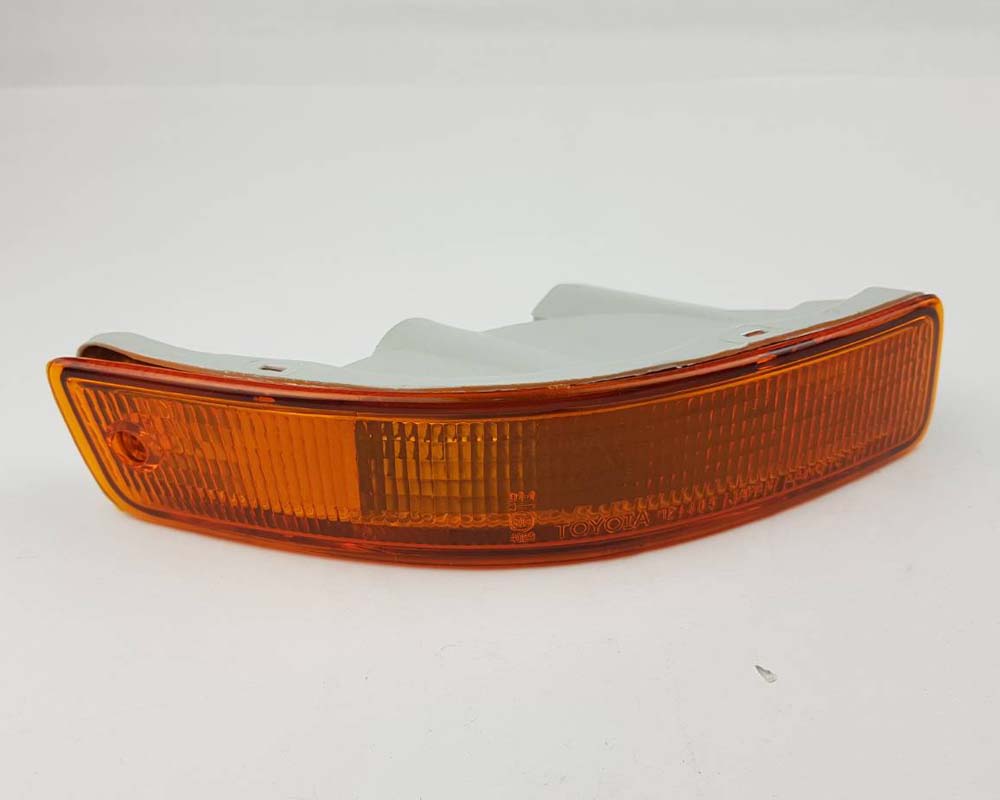 Front Bumper Turn Signal Light Yellow - AE102 - RH for 1992–1997 Toyota Corolla E10 Liftback (including AE102) – OEM 81510-12680