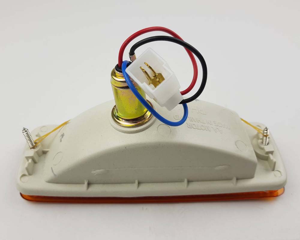 Front Bumper Turn Signal Light Yellow - LN85 - RH for Toyota Hilux / Mighty-X LN85 – OEM 81510-35090