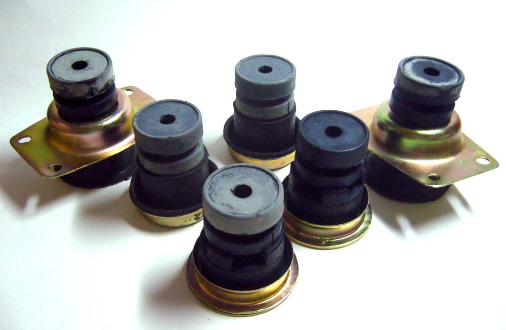Cabin body mounting set for Nissan Big-M / D21 Pickup additional product view