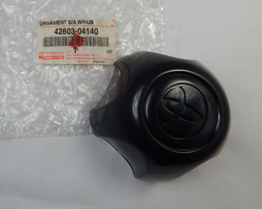 Genuine Toyota wheel center cap OEM 42603-04140 for 1997–2006 Toyota Hilux