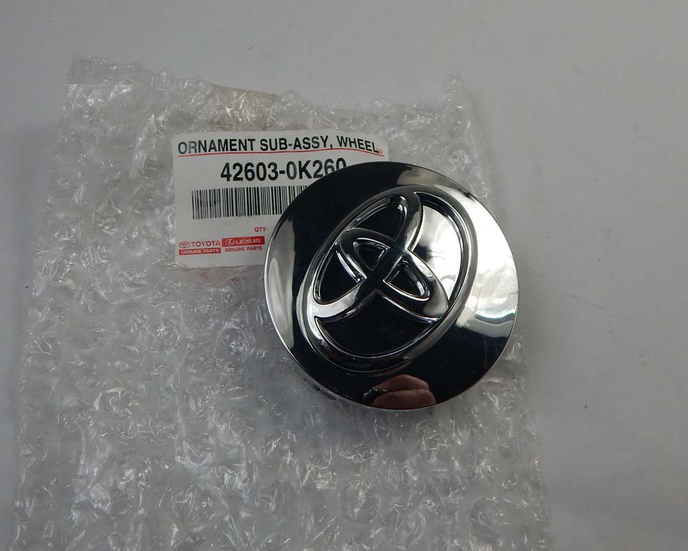 Genuine Toyota wheel center cap OEM 42603-0K260 for Toyota Hilux & Innova / Kijang Innova
