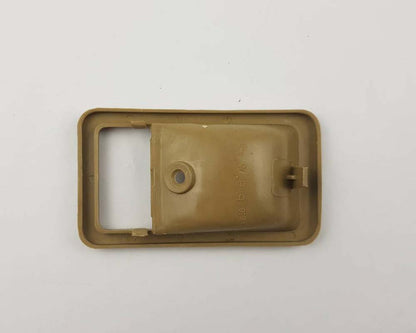 Beige inner door handle bezel detail 1 for Toyota Hilux Pickup / RN30 / RN42 / LN30 / LN40 / Stout RK110