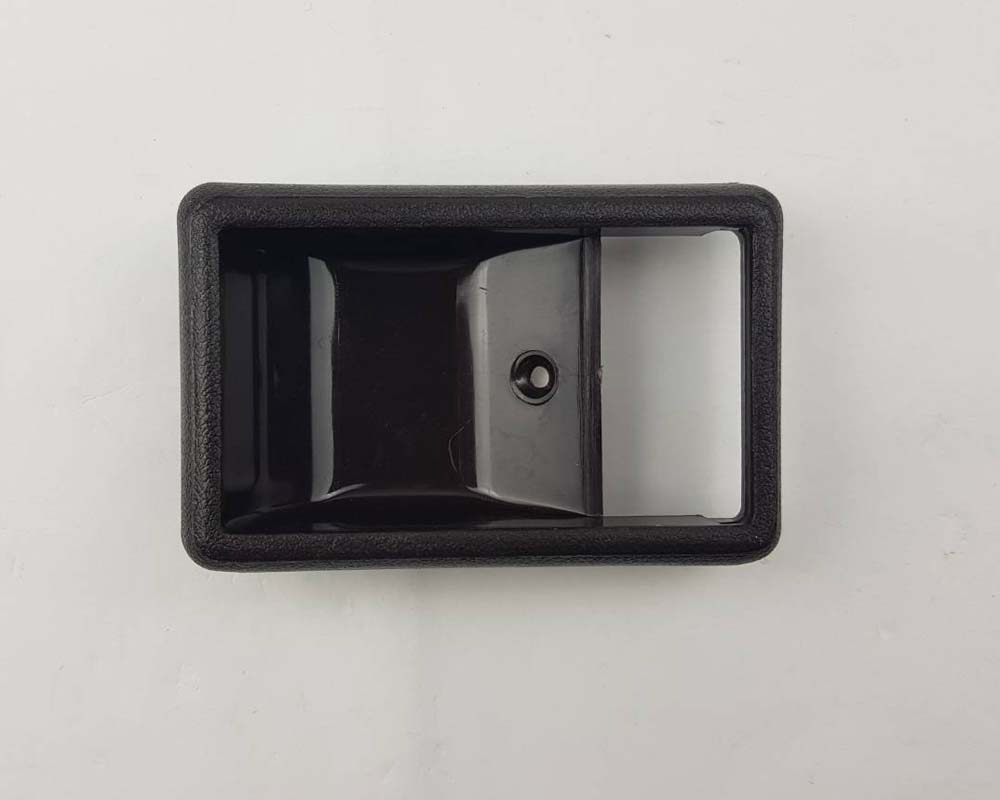 Brown inner door handle bezel detail 1 for Toyota Hilux Pickup / 4Runner LN50 / LN55 / LN56 / RN55