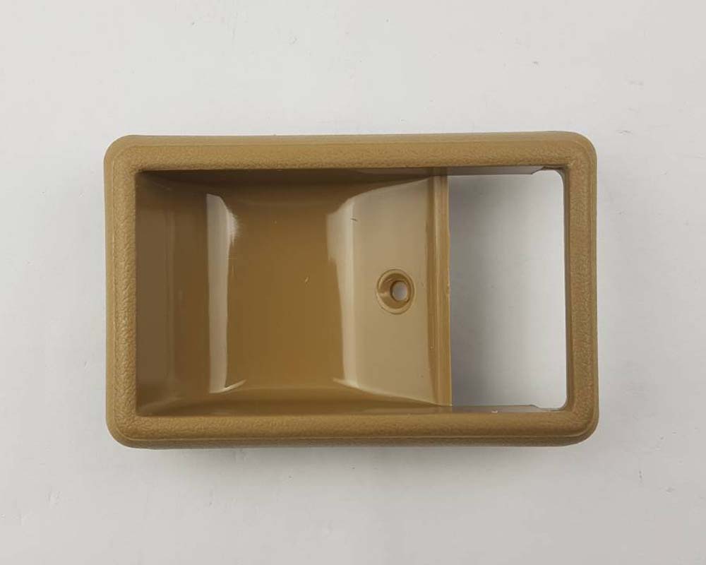 Beige inner door handle bezel detail 1 for Toyota Hilux Pickup / 4Runner LN56 / LN66 / RN61