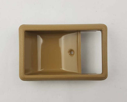 Beige inner door handle bezel detail 1 for Toyota Hilux Pickup / 4Runner LN56 / LN66 / RN61