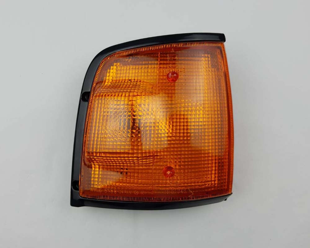 Front Corner Turn Signal Light - for Isuzu TFR Pickup 1989–1995 - Amber Lens - Black Frame - RH – OEM 8-94434-568