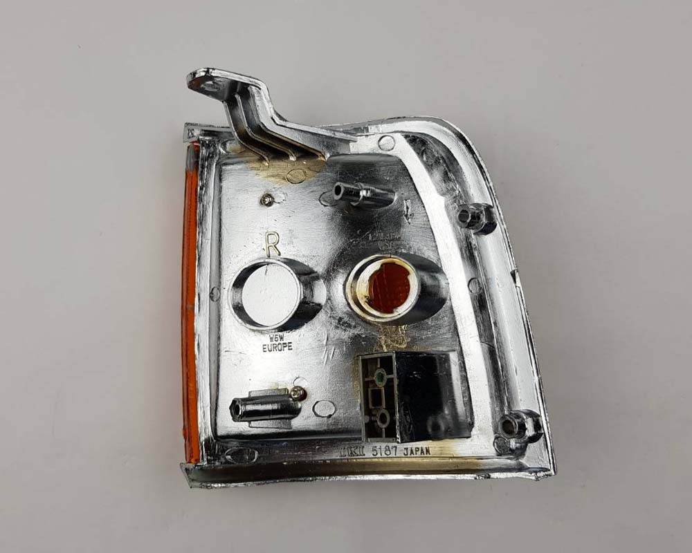 Front Corner Turn Signal Light - for Isuzu TFR Pickup 1989–1995 - Amber Lens - Chrome Frame - RH – OEM 8-94434-569 - additional view 2