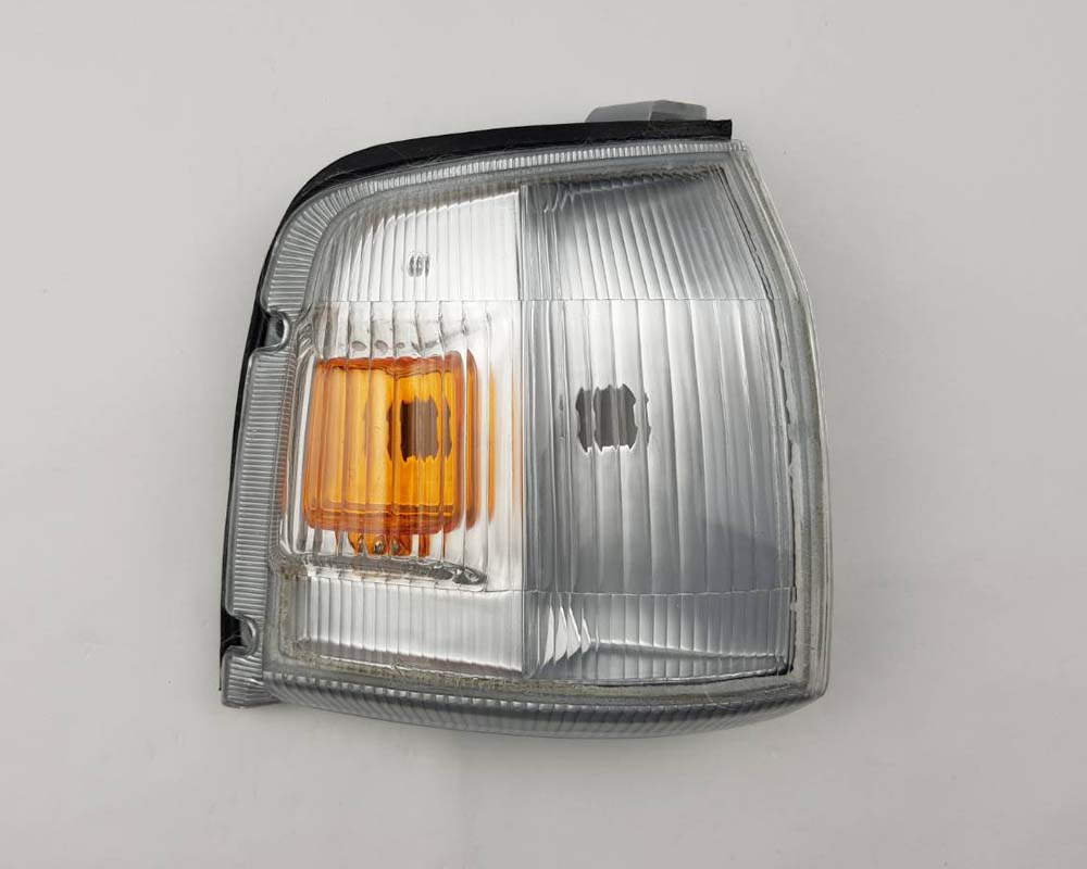 Front Corner Turn Signal Light - for Isuzu TFR Pickup 1995–1996 - Clear / Amber Lens - RH – OEM 8-97111-481-A