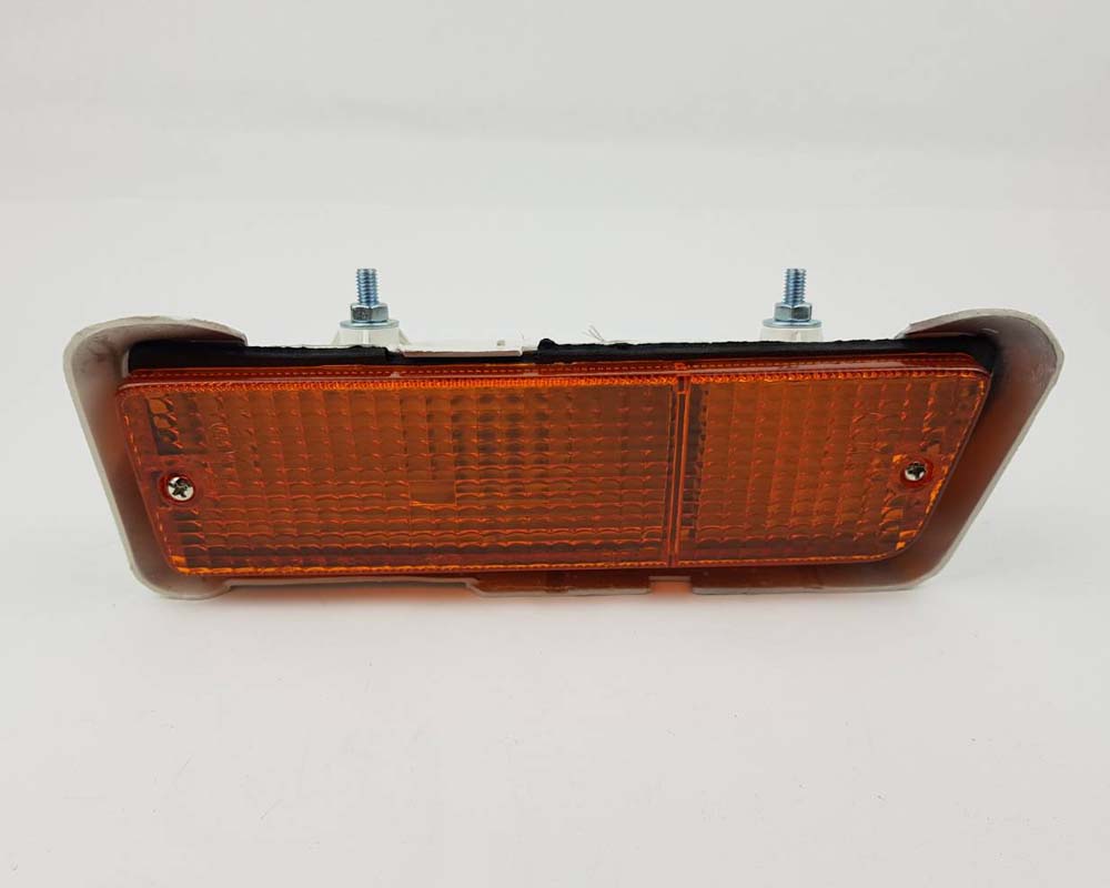 Front Corner Turn Signal Light - for Isuzu Faster Z / KB-Series Pickup 1981–1987 - Amber Lens - LH – OEM 8-94223-592-2
