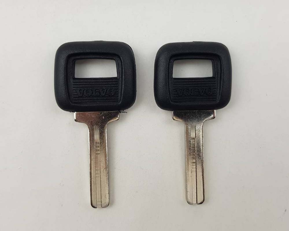 Volvo uncut key blank pair Black Head