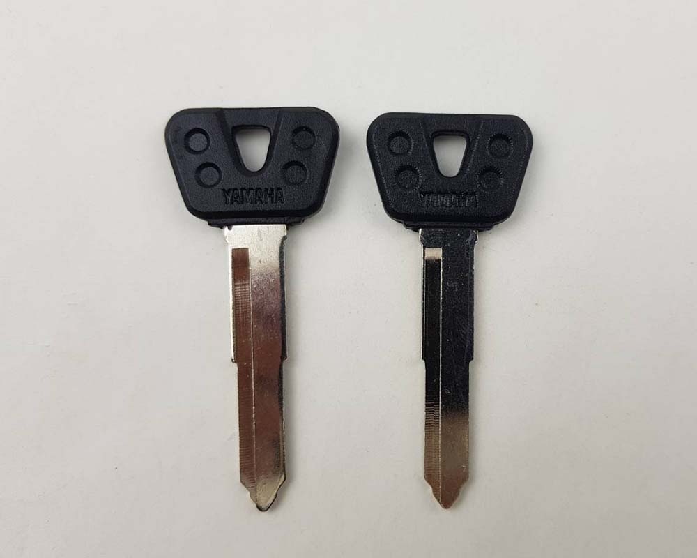 Yamaha uncut key blank pair Black Head