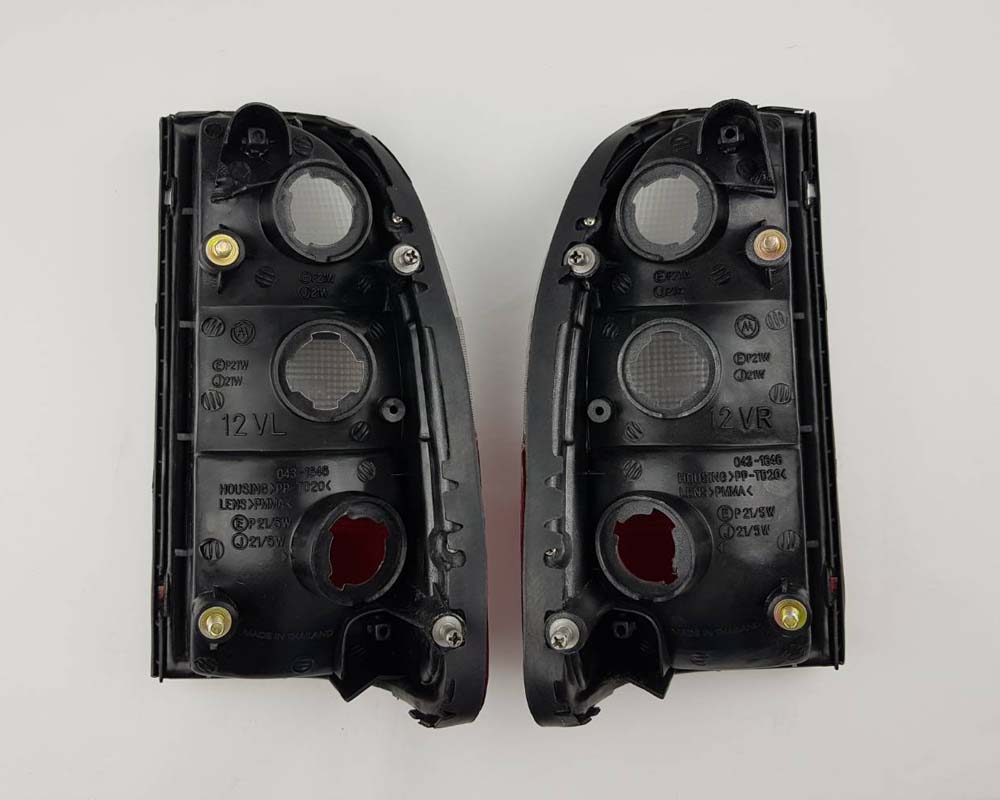 Mitsubishi L200 K64 Strada rear tail light pair alternate view