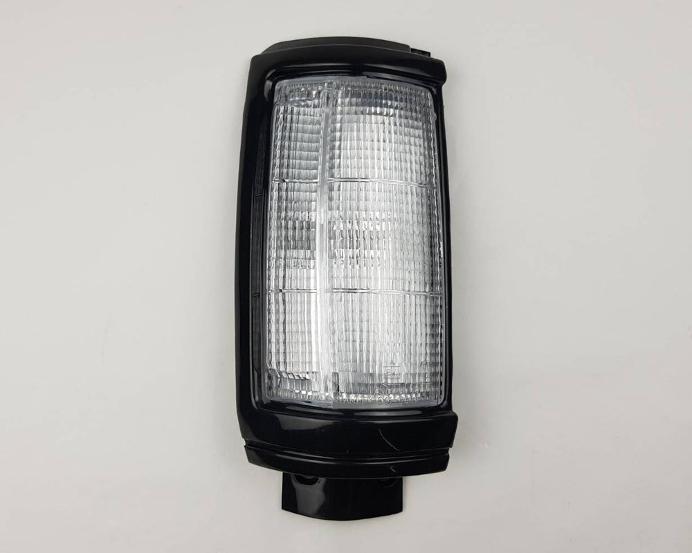 Front Corner Turn Signal Light for Mitsubishi L200 Cyclone K14 – Black / Clear Lens – LH / RH R