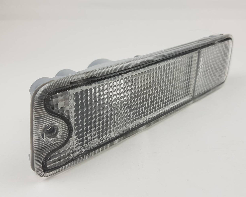 Front Bumper Turn Signal Light for Mitsubishi L200 Strada K64 – Clear Lens – LH / RH L