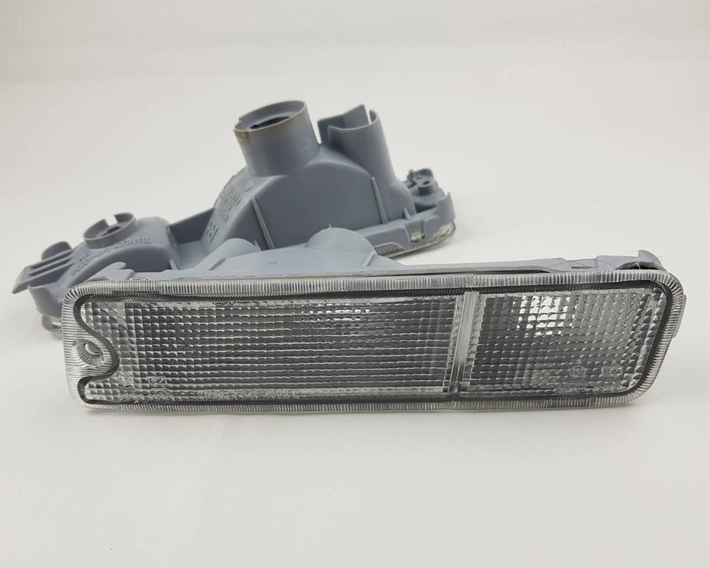 Front Bumper Turn Signal Light for Mitsubishi L200 Strada K64 – Clear Lens – LH / RH pair