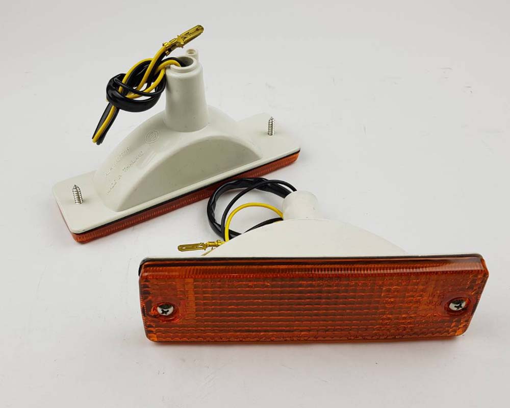 Mazda B2200 Magnum Front Bumper Turn Signal Light – Amber – Pair – Default Title – view 2