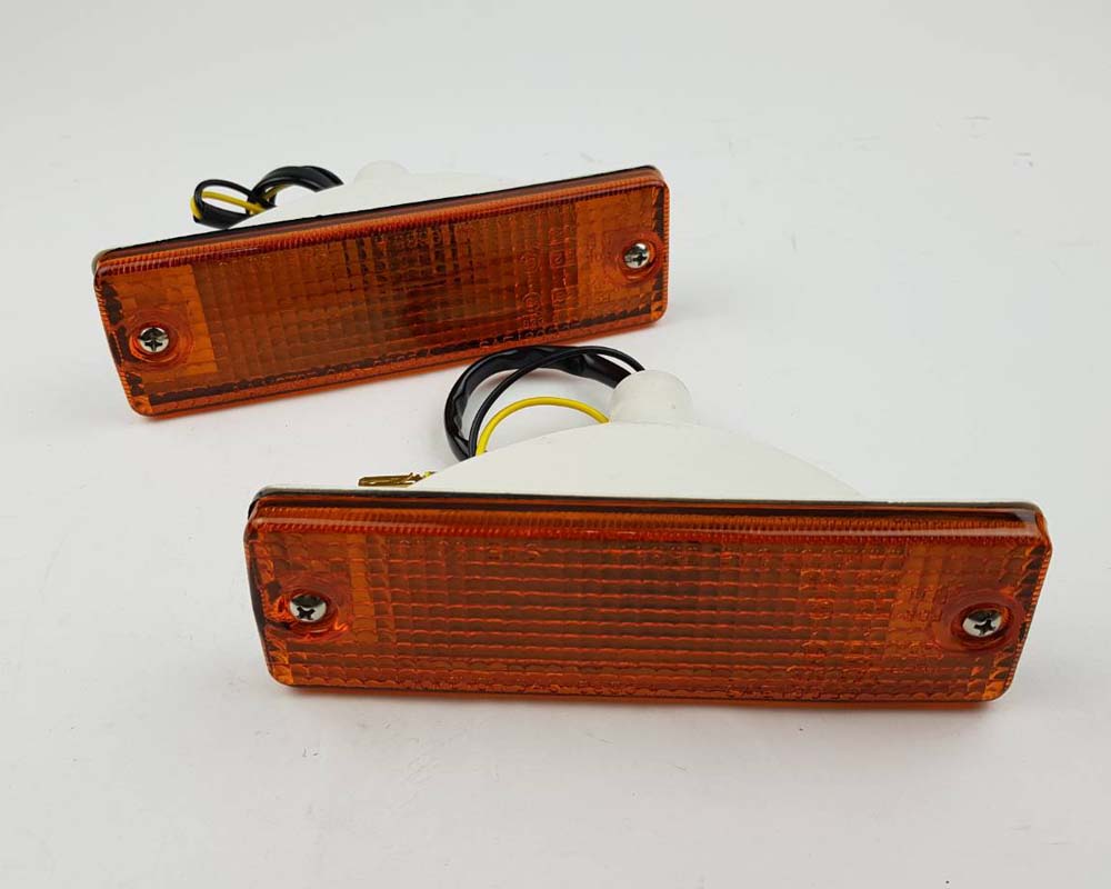 Mazda B2200 Magnum Front Bumper Turn Signal Light – Amber – Pair – Pair