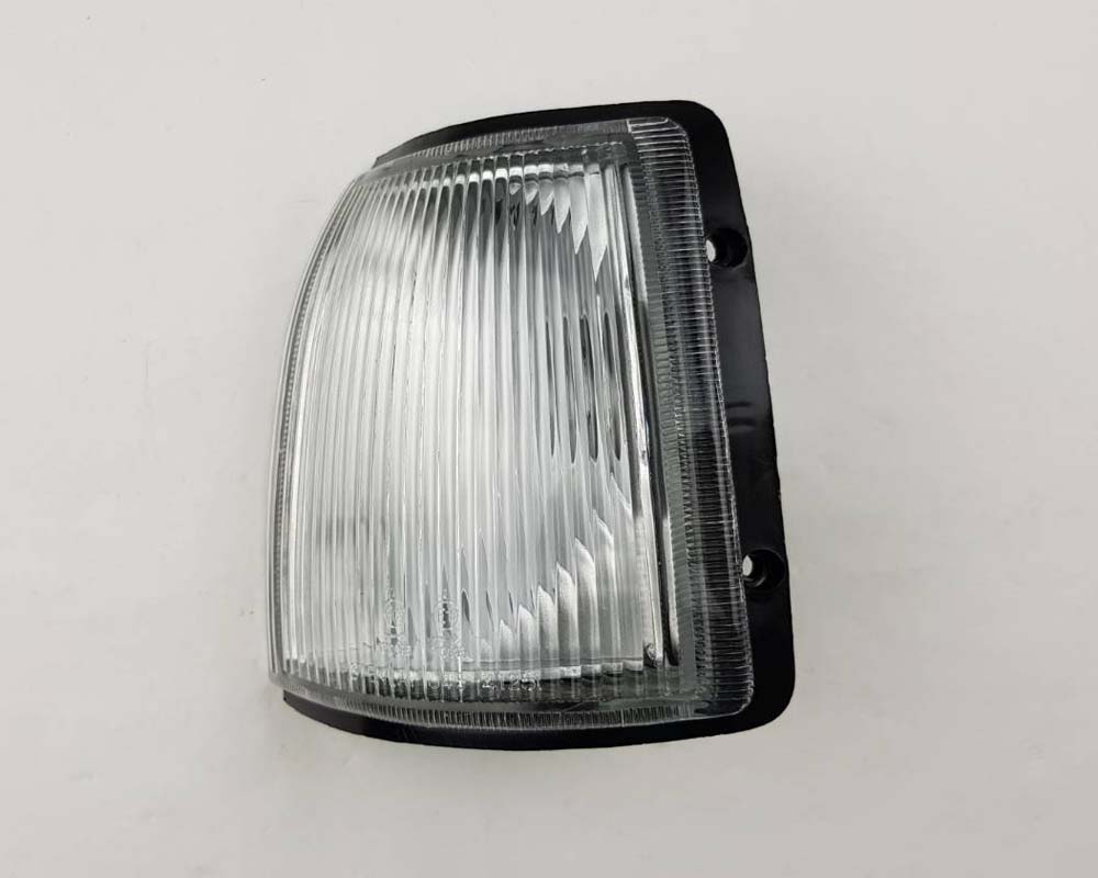 Mazda B2500 Fighter Front Corner Turn Signal Light – Clear – LH / Left