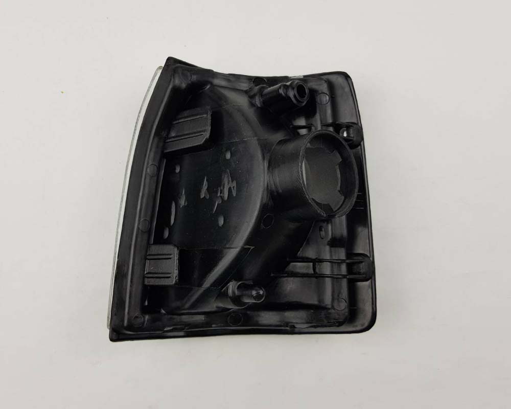 Mazda B2500 Fighter Front Corner Turn Signal Light – Clear – RH / Right – view 2