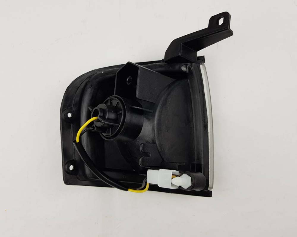 Mazda B2500 Fighter Front Corner Turn Signal Light – Clear – LH / Left – view 3