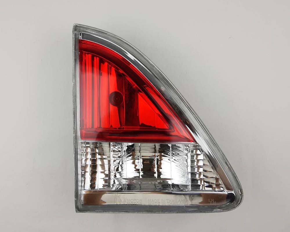 Mazda BT-50 Pro Tailgate Reflector – Red / Clear – LH / Left