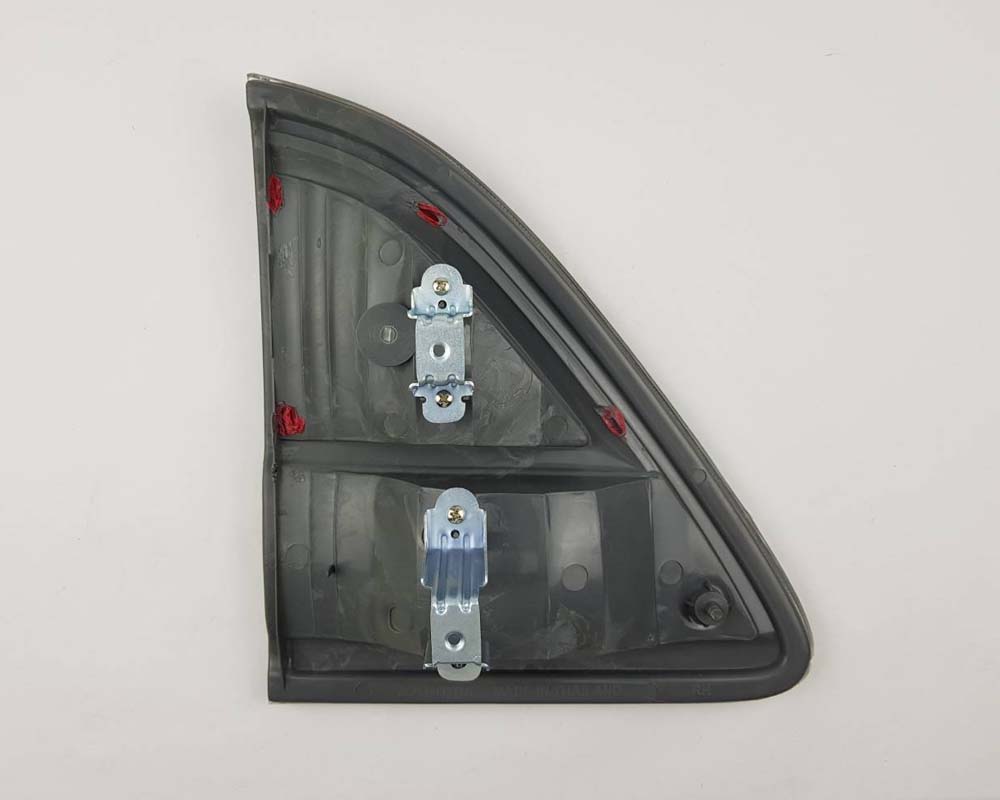 Mazda BT-50 Pro Tailgate Reflector – Red / Clear – RH / Right – view 2