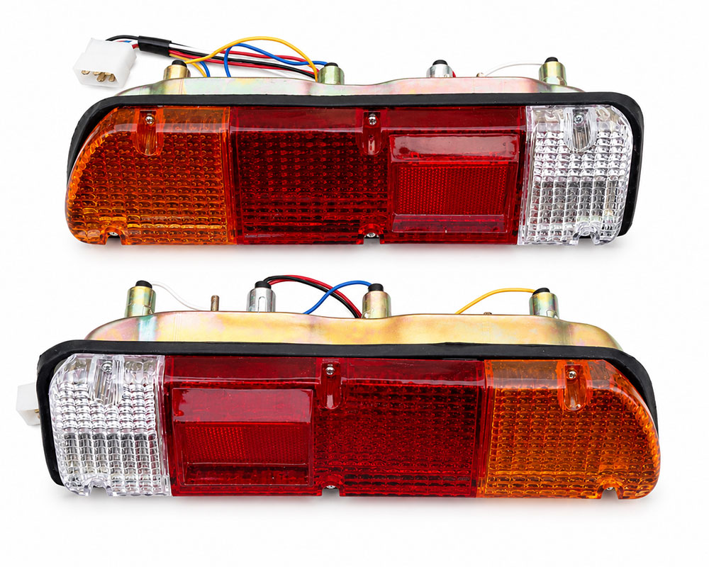 Rear Combination Light - for Datsun / Nissan 620 Pickup 1977–1979 - TS-117 - LH – OEM 26555-B5100
