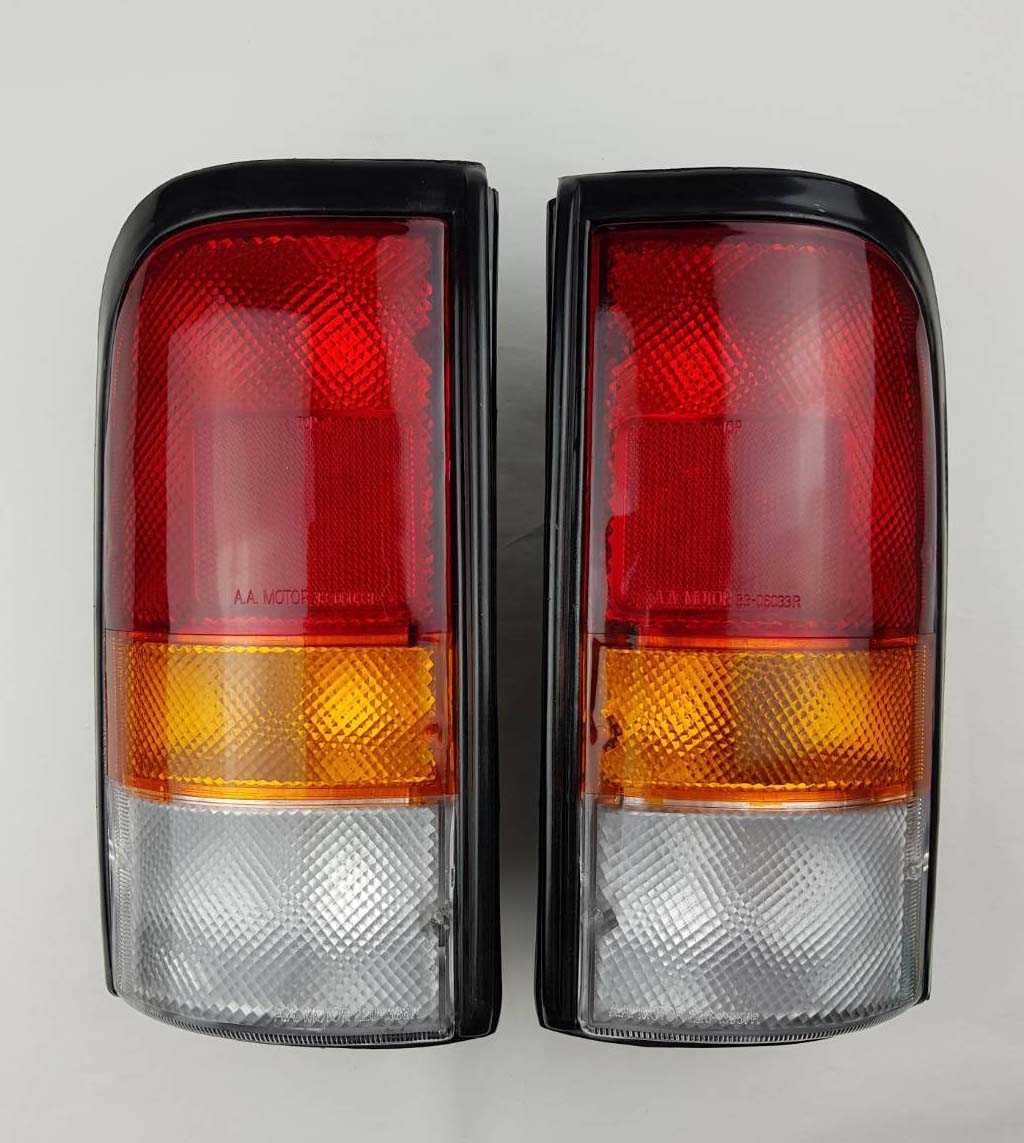 Rear Combination Light - for Nissan NV - No Socket - LH + RH Pair – OEM 26559-93R00MB / 26554-93R00MB