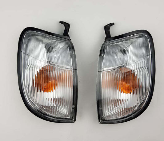 Front Corner Turn Signal Light - for Nissan D22 Pickup 2000 - No Socket - LH + RH Pair – OEM 26115-VJ825 / 26110-VJ825