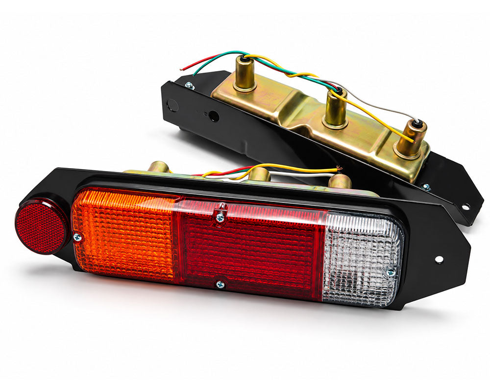 Rear Combination Lamp with Metal Mounting Bracket & Reflector - for Toyota Land Cruiser FJ40 - 12V