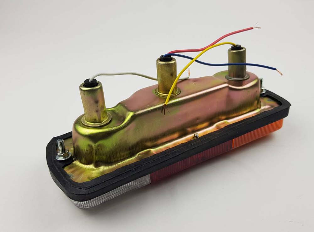 Right Hand (RH) rear combination tail light for 1968–1972 Toyota Hilux RN10 Pickup product view 2