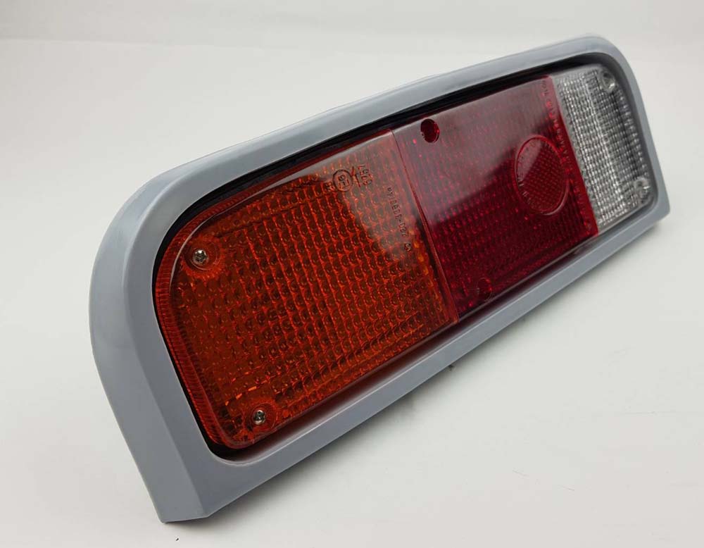 Right Hand (RH) rear combination tail light for 1975–1978 Toyota Hilux RN20 / RN25 Pickup product view 3