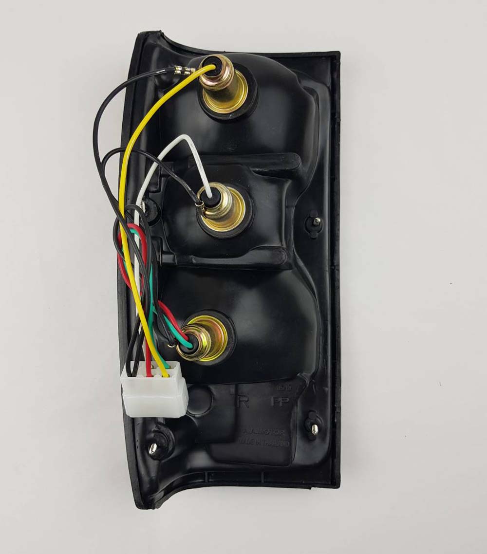 Right Hand (RH) rear combination tail light for 1984–1988 Toyota Hilux LN50-series Pickup product view 2