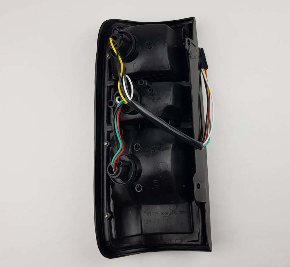 Right Hand (RH) rear combination tail light for Toyota Land Cruiser 80 Series FJ80 / FZJ80 / HDJ80 / HZJ80 product view 2