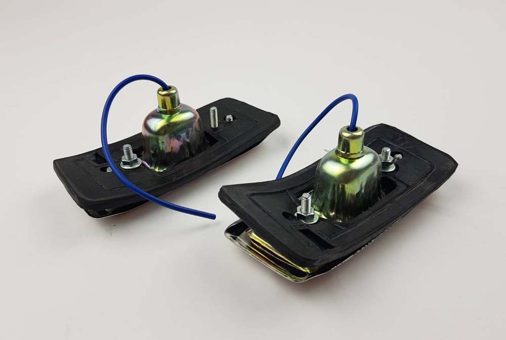 Side Marker Turn Signal Light Pair LH + RH for 1972–1975 Toyota Hilux RN20 / RN25 Pickup product view 2