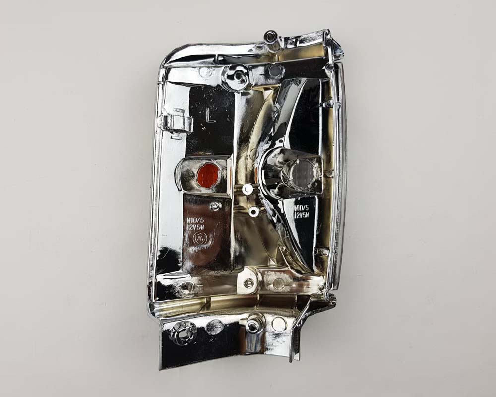Front Corner Parking & Clearance Light – Chrome – LH for 1984–1986 Toyota Hilux LN50 / LN55 / LN56 / RN50 / RN55 / YN50-series (selected applications) product view 2