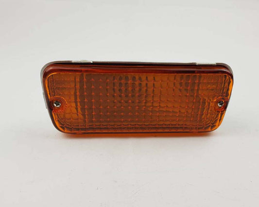 Front Bumper Turn Signal Light Right Hand (RH) for 1979–1981 Toyota Hilux RN30 / RN40 Pickup OEM 81510-39315