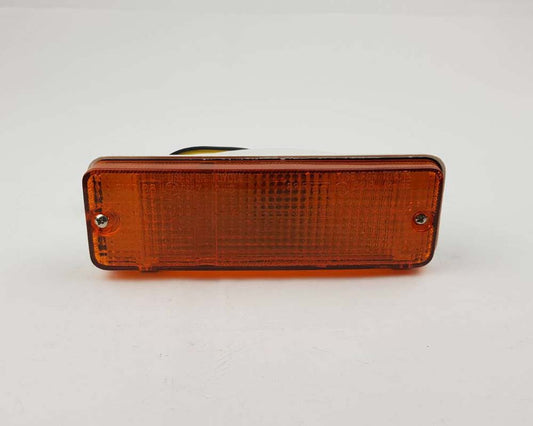 Front Bumper Turn Signal Light – Amber Left Hand (LH) for 1983–1984 Toyota Hilux LN50 / LN55 / LN56 / YN50-series OEM 81520-89125