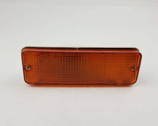 Front Bumper Turn Signal Light – Amber Right Hand (RH) for 1983–1984 Toyota Hilux LN50 / LN55 / LN56 / YN50-series OEM 81510-89125