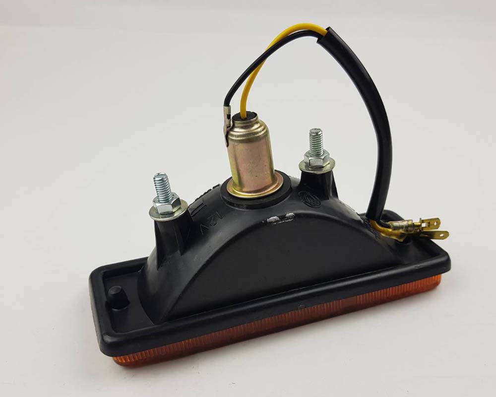 Front Bumper Turn Signal Light – Amber for 1981–1984 Toyota Corolla KE73 / KE75 product view 2
