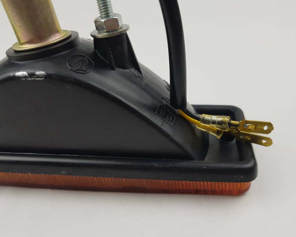 Front Bumper Turn Signal Light – Amber for 1981–1984 Toyota Corolla KE73 / KE75 product view 3