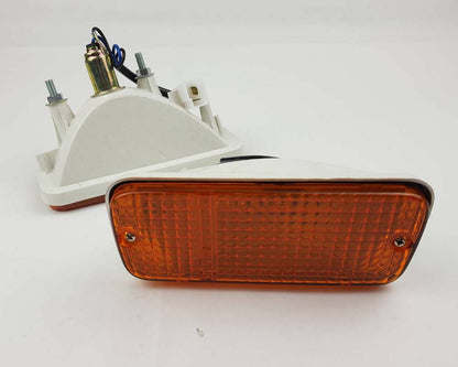 Front bumper turn signal light pair for 1980–1983 Toyota Corolla KE75 / E70-series additional view