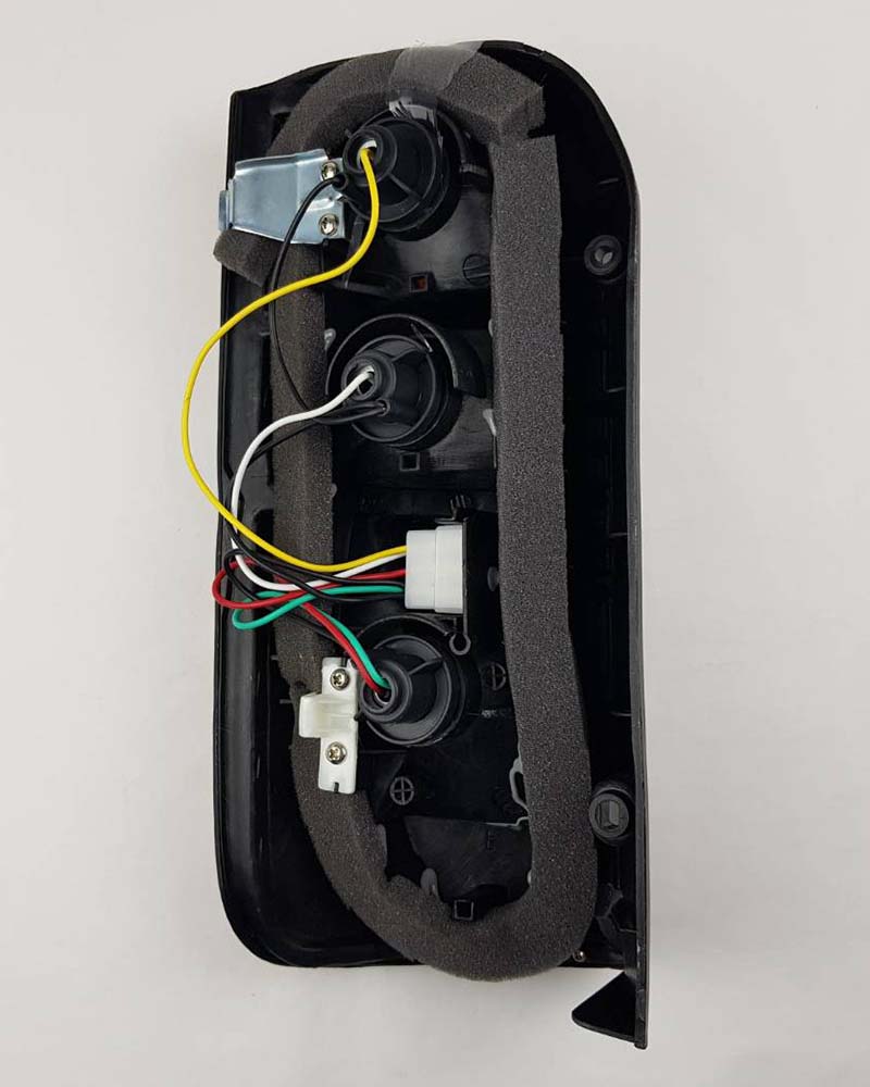 Rear Combination Light - LH112 - RH for Toyota Hiace / RegiusAce LH112 and Related Models – OEM 81550-95J10