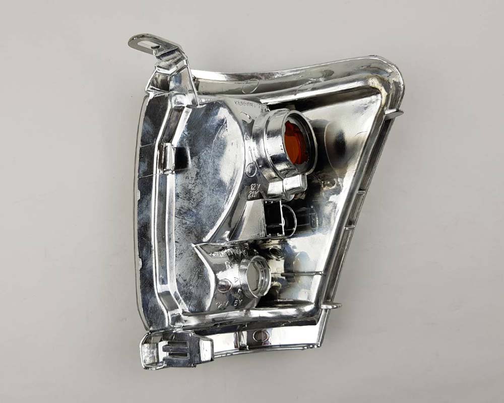 Front & Turn Signal Light - LN145 - Grey - RH for 1997–2005 Toyota Hilux / 4Runner Truck, including LN145 (application varies by market/production date) – OEM 81510-35140