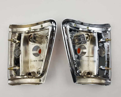 Front & Turn Signal Light - LN106 - Chrome - LH-RH for 1992–1996 Toyota Hilux 4WD; commonly used on LN106 / LN107 / LN111 and related applications – OEM 81620-35060 / 81610-35060