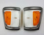 Front bumper turn signal light pair LH RH for 1979–1981 Toyota Hilux RN30 / RN40 Pickup OEM 81520-39315 81510-39315