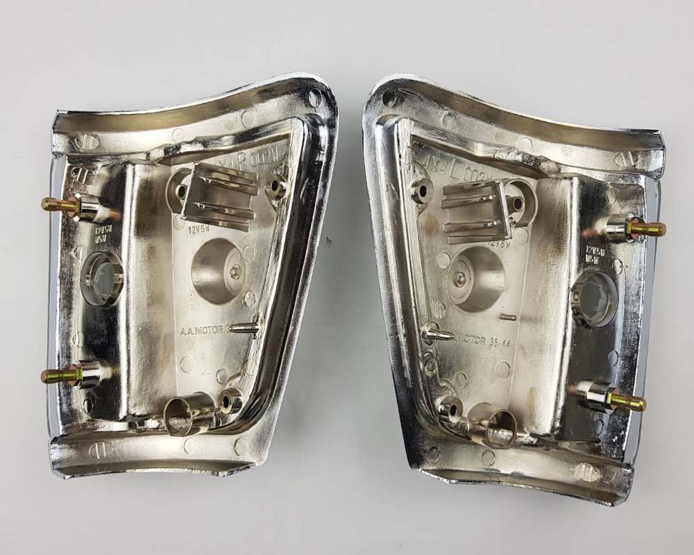 Front & Turn Signal Light - LN111 - Chrome - LH-RH for Toyota Hilux LN111 – OEM 81611-35160 / 81621-35160